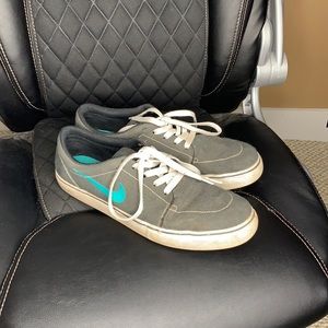 Men's 12 Nike SB shoes
